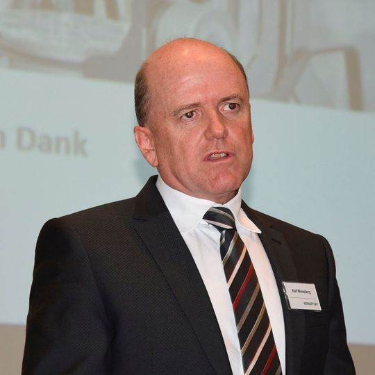 Ralf Moseberg: „Die EMO ist ein ganz entscheidender Meilenstein für uns, an dem wir mit unseren Produkten an die Öffentlichkeit gehen.“ Ralf Moseberg: „Die EMO ist ein ganz entscheidender Meilenstein für uns, an dem wir mit unseren Produkten an die Öffentlichkeit gehen.“