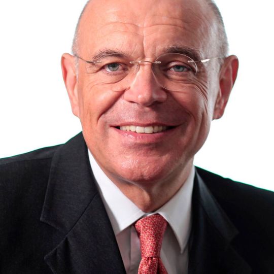 „Hirschmann verfügt über eine ausgeprägte F&E- und Engineering-Kompetenz in der Elektronik- und Softwareentwicklung", sagte Ludwig Geis, CEO von Hirschmann Car Communication. „Hirschmann verfügt über eine ausgeprägte F&E- und Engineering-Kompetenz in der Elektronik- und Softwareentwicklung", sagte Ludwig Geis, CEO von Hirschmann Car Communication.