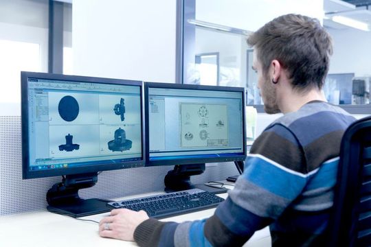 Die Spezialisten von Bossard wissen, welche Verbindungslösung in der Anwendung die jeweils ideale und somit wirtschaftlichste ist. Das spart Kosten und beschleunigt das Go-To-Market des Produkts. Die Spezialisten von Bossard wissen, welche Verbindungslösung in der Anwendung die jeweils ideale und somit wirtschaftlichste ist. Das spart Kosten und beschleunigt das Go-To-Market des Produkts.