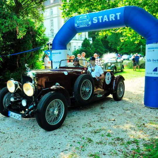 Albert und Lou-Marvin Reinhard starten mit ihrem Lagonda LC Tourer (Baujahr 1934) zur Oberbayerischen Meister-Classic 2017. Albert und Lou-Marvin Reinhard starten mit ihrem Lagonda LC Tourer (Baujahr 1934) zur Oberbayerischen Meister-Classic 2017.