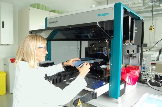Molekulare Medizin in Köln. Siemens Healthcare hat Köln als deutschen Forschungsstandort für Molekulare Medizin gewählt. (Quelle: Siemens Healthcare) Molekulare Medizin in Köln. Siemens Healthcare hat Köln als deutschen Forschungsstandort für Molekulare Medizin gewählt. (Quelle: Siemens Healthcare)