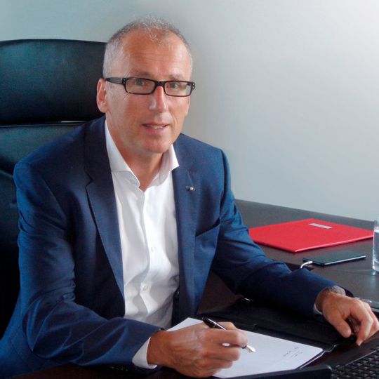 Mit Wirkung zum 1. Juli 2017 übernahm Dr.-Ing. Manfred Münch die Aufgaben des CEO der Steinmeyer-Unternehmensgruppe. Mit Wirkung zum 1. Juli 2017 übernahm Dr.-Ing. Manfred Münch die Aufgaben des CEO der Steinmeyer-Unternehmensgruppe.