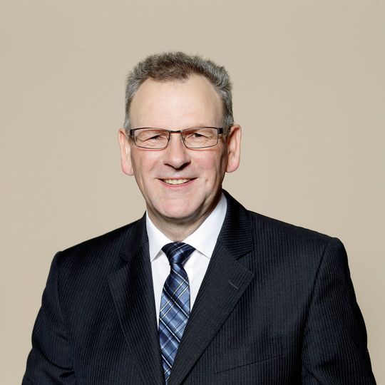 Dietmar Heinrich wird zum 1. August 2017 Finanzvorstand der Schaeffler AG. Dietmar Heinrich wird zum 1. August 2017 Finanzvorstand der Schaeffler AG.