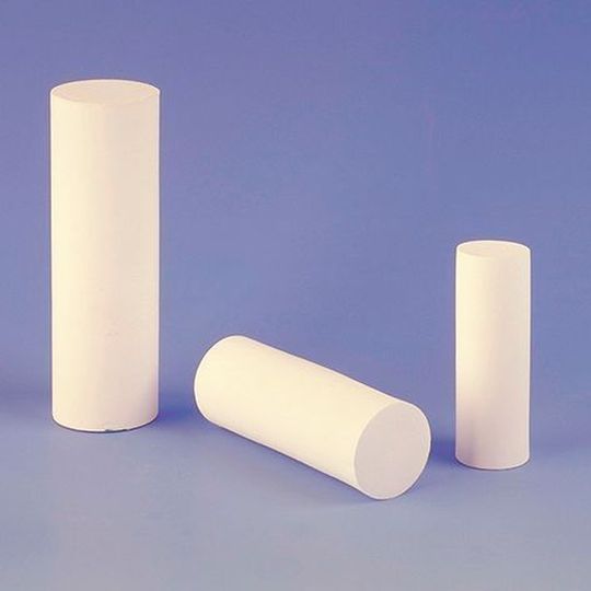 Reichelt Chemietechnik bietet den Sinterwerkstoff PFTE als Sinterplatten, Sinterrohre und Sinterstäbe in verschiedenen Abmessungen und Porenweiten an. Reichelt Chemietechnik bietet den Sinterwerkstoff PFTE als Sinterplatten, Sinterrohre und Sinterstäbe in verschiedenen Abmessungen und Porenweiten an.
