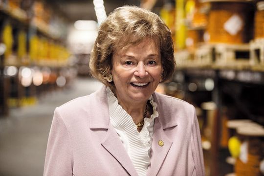 Die Unternehmensgründerin Ursula Ida Lapp übernimmt den Ehrenvorsitz des Aufsichtsrats der U.I. Lapp GmbH Die Unternehmensgründerin Ursula Ida Lapp übernimmt den Ehrenvorsitz des Aufsichtsrats der U.I. Lapp GmbH