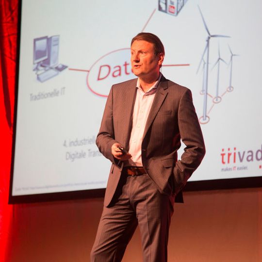 Trivadis-CEO Christoph Höinghaus bei seiner Eröffnungsrede zum TechEvent 2016. Trivadis-CEO Christoph Höinghaus bei seiner Eröffnungsrede zum TechEvent 2016.
