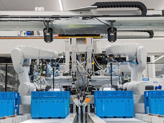Das Werk in Göteborg nutzt SKF schon seit geraumer Zeit als konkretes Versuchsfeld für die zunehmend digitalisierte „Weltklasse-Fertigung“ des Unternehmens. Das Werk in Göteborg nutzt SKF schon seit geraumer Zeit als konkretes Versuchsfeld für die zunehmend digitalisierte „Weltklasse-Fertigung“ des Unternehmens.