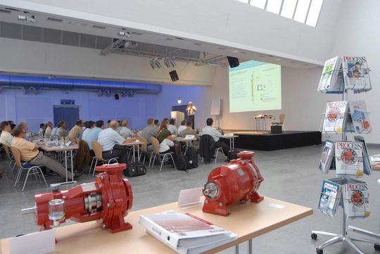 Beim PROCESS-Seminar im Juni stand die Pumpe klar im Mittelpunkt. Beim PROCESS-Seminar im Juni stand die Pumpe klar im Mittelpunkt.