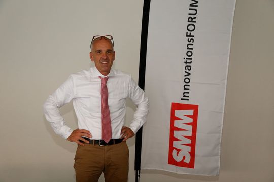 «Wir haben es geschafft das ‚who ist who‘ der Automations- und Antriebstechnik für einen Tag am 8. September in Luzern zu versammeln.» Matthias Böhm, Chefredaktor SMM «Wir haben es geschafft das ‚who ist who‘ der Automations- und Antriebstechnik für einen Tag am 8. September in Luzern zu versammeln.» Matthias Böhm, Chefredaktor SMM