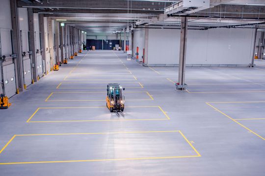 Landgard zufolge bietet der neue Bau vor allem Vorteile für Abnehmer. Jährlich will das Unternehmen am Standort rund 120.000 Waren für den Handel umschlagen.