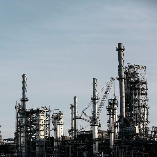 The plant in Kamsar will be designed to produce diesel, gasoline and jet A fuel to be sold to the local Guinean market. (sample image) The plant in Kamsar will be designed to produce diesel, gasoline and jet A fuel to be sold to the local Guinean market. (sample image)