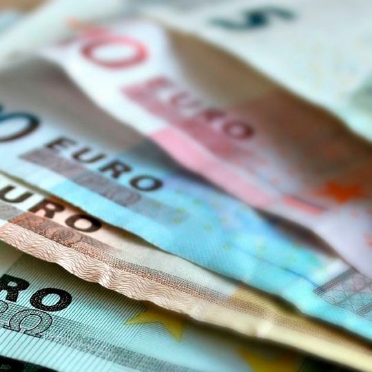 Die De-Minimis-Förderung der aktuellen Periode läuft noch bis Ende September 2020 beziehungsweise so lange, bis der Topf leer ist. Die De-Minimis-Förderung der aktuellen Periode läuft noch bis Ende September 2020 beziehungsweise so lange, bis der Topf leer ist.