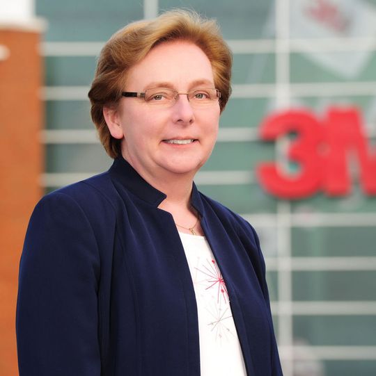 Christiane Grün ist seit über 30 Jahren für 3M tätig. Christiane Grün ist seit über 30 Jahren für 3M tätig.