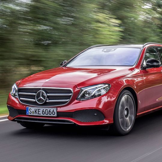 Modelle von GLE, GLE Coupé sowie der E-Klasse aus dem Zeitraum von August 2015 bis Juni 2016 bittet Mercedes in die Werkstatt.