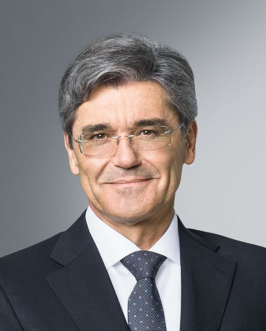 Joe Kaeser bleibt bis zur Hauptversammlung im Jahr 2021 Vorsitzender des Vorstands der Siemens AG. Joe Kaeser bleibt bis zur Hauptversammlung im Jahr 2021 Vorsitzender des Vorstands der Siemens AG.