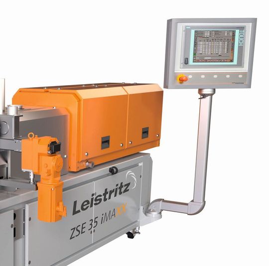 Mitte Oktober trifft sich die Kunststoffwelt wieder im Rahmen der Fakuma in Friedrichshafen. Auch die Leistritz Extrusionstechnik GmbH ist dabei und hat den Doppelschneckenextruder ZSE 35 iMaxx im Gepäck, wie es heißt. Dieser soll insbesondere bei der Masterbatch-Herstellung punkten. Mitte Oktober trifft sich die Kunststoffwelt wieder im Rahmen der Fakuma in Friedrichshafen. Auch die Leistritz Extrusionstechnik GmbH ist dabei und hat den Doppelschneckenextruder ZSE 35 iMaxx im Gepäck, wie es heißt. Dieser soll insbesondere bei der Masterbatch-Herstellung punkten.