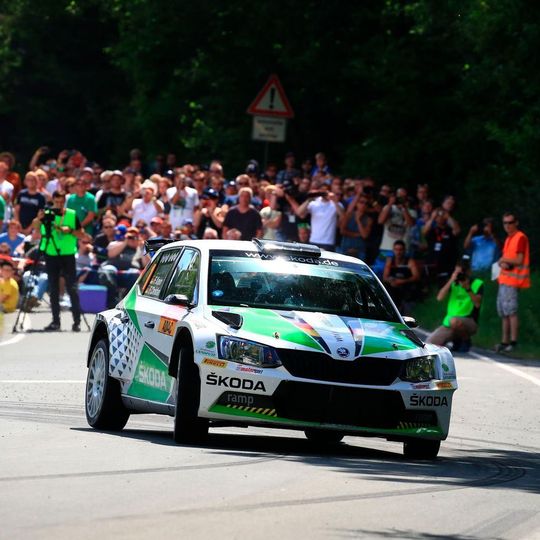 Der Skoda Fabia R5 ließ auch bei der Thüringen Rallye die Konkurrenz hinter sich und dominiert derzeit die Rennserie. Der Skoda Fabia R5 ließ auch bei der Thüringen Rallye die Konkurrenz hinter sich und dominiert derzeit die Rennserie.