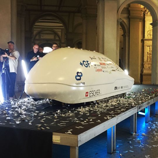 Am 27. August tritt „Escher“ in Kalifornien an, um den Sieg beim Hyperloop-Contest von Elon Musk in die Schweiz zu holen. Am 27. August tritt „Escher“ in Kalifornien an, um den Sieg beim Hyperloop-Contest von Elon Musk in die Schweiz zu holen.