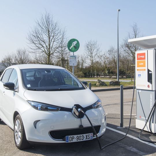 Der Renault Zoe wird derzeit am häufigsten per E-Prämie gefördert. Der Renault Zoe wird derzeit am häufigsten per E-Prämie gefördert.