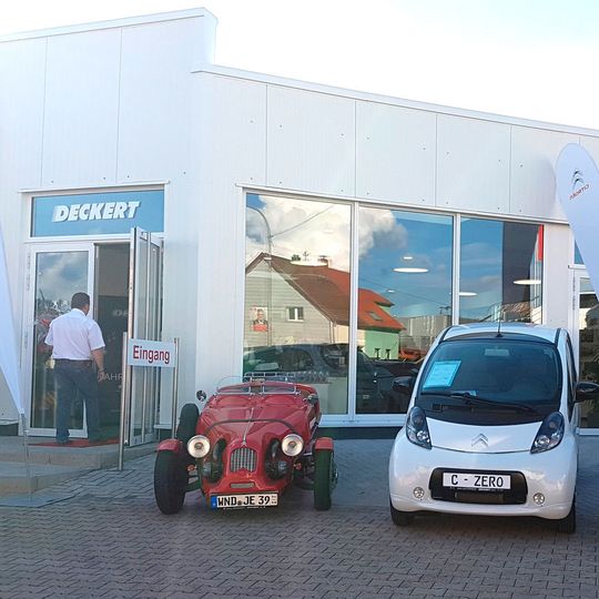 Neu in St. Wendel: Das Autohaus Deckert verkauft an seinem Standort nun auch Citroën. Neu in St. Wendel: Das Autohaus Deckert verkauft an seinem Standort nun auch Citroën.