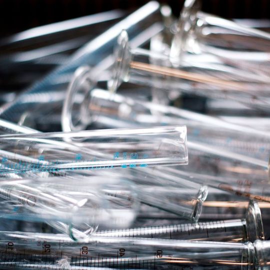 Auch Abwasser aus Laboratorien in der chemischen und pharmazeutischen Forschung ist Gegenstand des überarbeiteten Merkblatts der DWA Auch Abwasser aus Laboratorien in der chemischen und pharmazeutischen Forschung ist Gegenstand des überarbeiteten Merkblatts der DWA