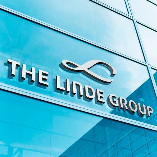 Linde offers solutions for the complete hydrogen generation process including manufacture, recovery, purification, storage, liquefaction and transportation. Linde offers solutions for the complete hydrogen generation process including manufacture, recovery, purification, storage, liquefaction and transportation.
