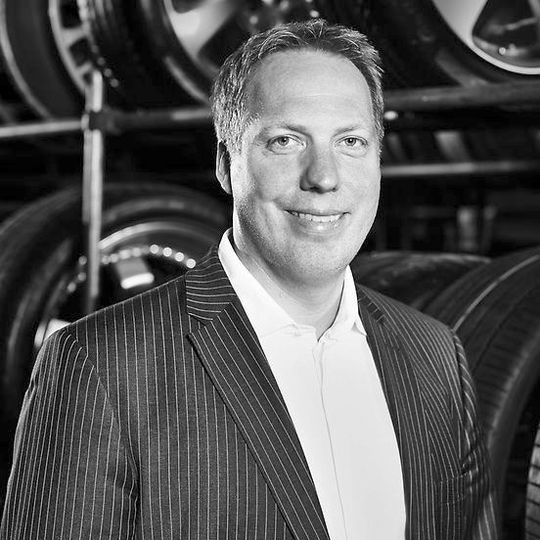 Alexander Bahlmann, Leiter der Kommunikation und Öffentlichkeitsarbeit Pkw-Reifen bei Continental. Alexander Bahlmann, Leiter der Kommunikation und Öffentlichkeitsarbeit Pkw-Reifen bei Continental.