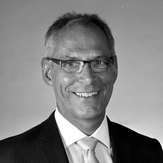 Jörg Ross ist von Maserati zu Aston Martin gewechselt und dort für die Motorenentwicklung verantwortlich. Jörg Ross ist von Maserati zu Aston Martin gewechselt und dort für die Motorenentwicklung verantwortlich.