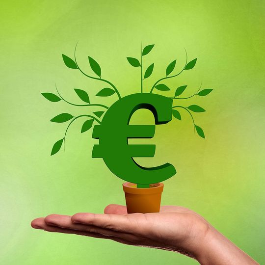Investitionen in IT-Sicherheit sind im Vergleich zu den zu schützenden Werten oft gar nicht so hoch wie man befürchtet. Investitionen in IT-Sicherheit sind im Vergleich zu den zu schützenden Werten oft gar nicht so hoch wie man befürchtet.