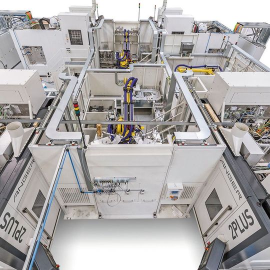 Das System aus dem Doppelspinder 2Plus und dem Spannverfahren Smart Fix von Anger Machining kann zu 100 % automatisiert betrieben werden. Das System aus dem Doppelspinder 2Plus und dem Spannverfahren Smart Fix von Anger Machining kann zu 100 % automatisiert betrieben werden.