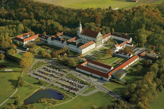 Das Kloster Fürstenfeldbruck bildete den idyllischen Rahmen für das DNS Reseller Forum 2008. Das Kloster Fürstenfeldbruck bildete den idyllischen Rahmen für das DNS Reseller Forum 2008.
