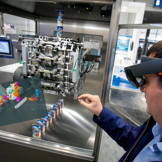 Die Hololens auf der Hannover Messe 2017. Die Hololens auf der Hannover Messe 2017.