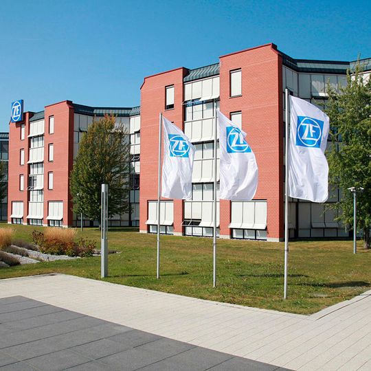 ZF verkauft das Geschäftsfeld Fahrzeugbediensysteme und die Sparte Radio Frequency Electronics an Luxshare aus China. ZF verkauft das Geschäftsfeld Fahrzeugbediensysteme und die Sparte Radio Frequency Electronics an Luxshare aus China.