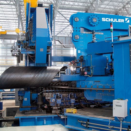 Tuberías Procarsa hat eine Spiralrohranlage von Schuler in Betrieb genommen und hat das erste Großrohr darauf produziert. Tuberías Procarsa hat eine Spiralrohranlage von Schuler in Betrieb genommen und hat das erste Großrohr darauf produziert.