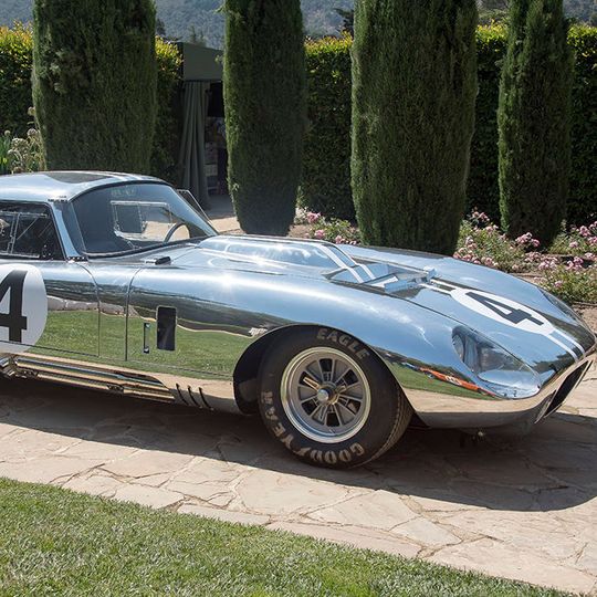 Eigentlich wurde das Shelby Daytona Coupé von einem vergleichsweise „kleinen“ V8 angetrieben. In den 60ern gab es aber auch einen Testträger mit Big Block. Davon baut Shelby American nun sechs neue Fahrzeuge auf. Eigentlich wurde das Shelby Daytona Coupé von einem vergleichsweise „kleinen“ V8 angetrieben. In den 60ern gab es aber auch einen Testträger mit Big Block. Davon baut Shelby American nun sechs neue Fahrzeuge auf.