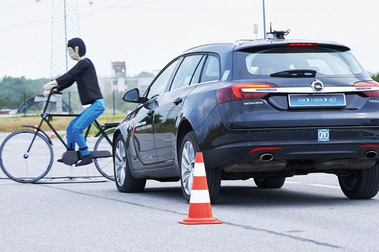 Fahrsicherheitssysteme: Schneller reagieren