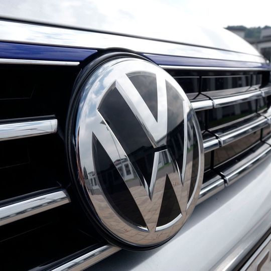 Volkswagen möchte die digitalen Dienste in seinen Modellen ausbauen und kooperiert hierfür mit IBM. Volkswagen möchte die digitalen Dienste in seinen Modellen ausbauen und kooperiert hierfür mit IBM.