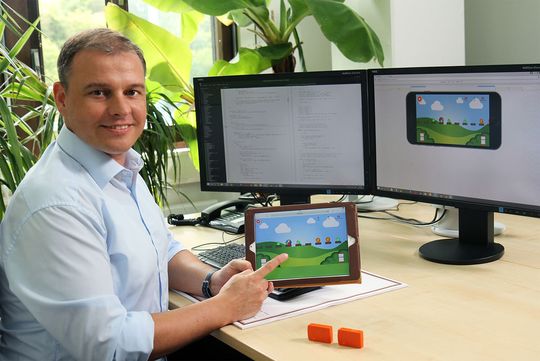 Daniel Steffen hat das Computerspiel Jump-Ball entwickelt. Daniel Steffen hat das Computerspiel Jump-Ball entwickelt.