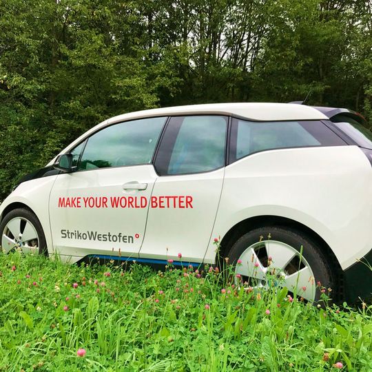 Überzeugt von grüner Technologie: Am Gummersbacher Sitz von Anlagenhersteller StrikoWestofen steht den Mitarbeitern ein elektrisch betriebener Firmenwagen zur Verfügung. Überzeugt von grüner Technologie: Am Gummersbacher Sitz von Anlagenhersteller StrikoWestofen steht den Mitarbeitern ein elektrisch betriebener Firmenwagen zur Verfügung.