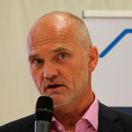 „Alles was digitalisiert werden kann, wird auch digitalisiert – vorausgesetzt, es generiert ökonomischen Nutzen für den Betrieb und es findet eine enge Einbindung der Mitarbeiter statt“, sagt Lars Rettig, Geschäftsführer von Hein & Oetting und Mitglied im Nortec-Beirat. „Alles was digitalisiert werden kann, wird auch digitalisiert – vorausgesetzt, es generiert ökonomischen Nutzen für den Betrieb und es findet eine enge Einbindung der Mitarbeiter statt“, sagt Lars Rettig, Geschäftsführer von Hein & Oetting und Mitglied im Nortec-Beirat.