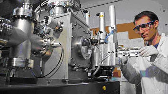 Das Biomicadas-System ist ein Beschleunigermassenspektrometer, der einfach in der Anwendung ist und sich speziell für die Spurenanalytik in der biomedizinischen Forschung eignet. Das Biomicadas-System ist ein Beschleunigermassenspektrometer, der einfach in der Anwendung ist und sich speziell für die Spurenanalytik in der biomedizinischen Forschung eignet.