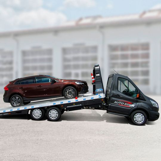 Der Algema-Blitzlader-2 war auf dem IAA Messestand der Eder GmbH zu sehen. Der Algema-Blitzlader-2 war auf dem IAA Messestand der Eder GmbH zu sehen.