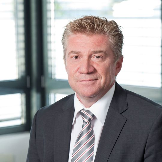 Frank Kronmüller erklärt, dass vor allem die Sicherheitsfunktion der Kupplungen ein wichtiges Element in einer Industrie bleiben. Frank Kronmüller erklärt, dass vor allem die Sicherheitsfunktion der Kupplungen ein wichtiges Element in einer Industrie bleiben.