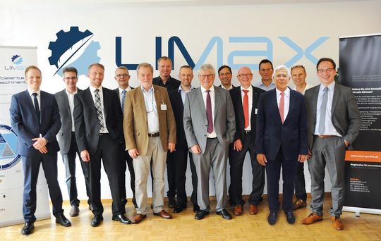 Zur Gründungsversammlung des Limax e. V. (Leichtbau im Maschinenbau) trafen sich die Vertreter der Gründungsunternehmen in den Räumlichkeiten der Innos - Sperlich GmbH. Zur Gründungsversammlung des Limax e. V. (Leichtbau im Maschinenbau) trafen sich die Vertreter der Gründungsunternehmen in den Räumlichkeiten der Innos - Sperlich GmbH.