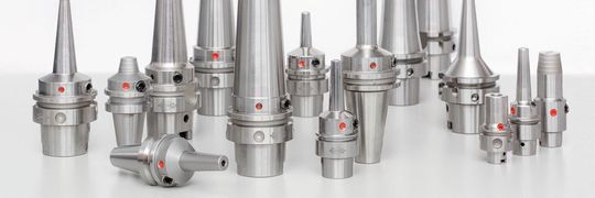 Für jede Anwendung und die verschiedenen Schnittstellen bietet Mapal das optimale Hydrodehnspannfutter. Für jede Anwendung und die verschiedenen Schnittstellen bietet Mapal das optimale Hydrodehnspannfutter.