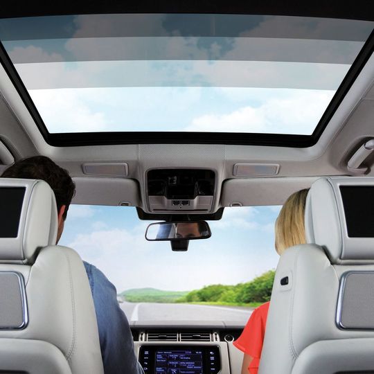 Webasto präsentiert auf der IAA Neuheiten für die Elektromobilität an einem Showcar. Webasto präsentiert auf der IAA Neuheiten für die Elektromobilität an einem Showcar.