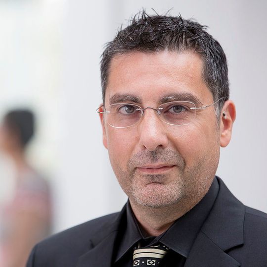 Merih Aker ist bei Spiratec unter anderem verantwortlich für 3D Anlagenplanung im interdisziplinären Anlagenbau. Merih Aker ist bei Spiratec unter anderem verantwortlich für 3D Anlagenplanung im interdisziplinären Anlagenbau.