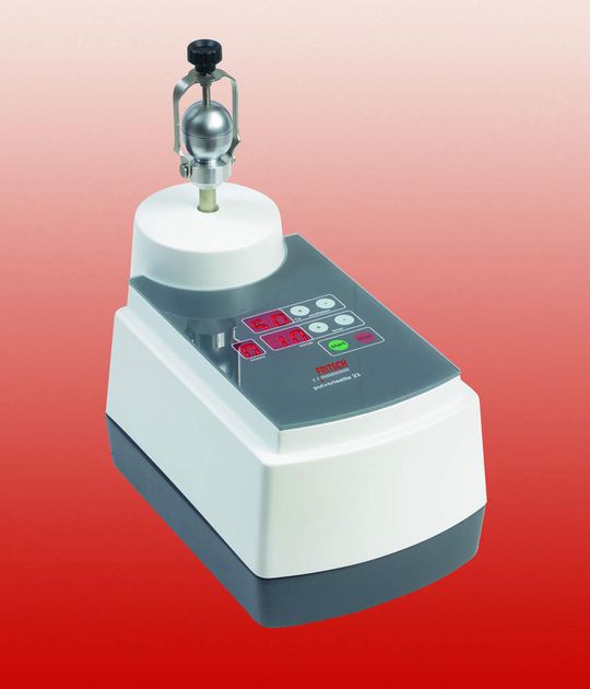 1 Die Kugelmühle Pulverisette 23 von Fritsch zur Feinstzerkleinerung von beispielsweise Haarproben. 1 Die Kugelmühle Pulverisette 23 von Fritsch zur Feinstzerkleinerung von beispielsweise Haarproben.