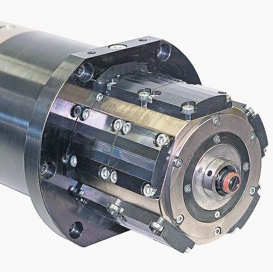 Die Vorteile hydrostatischer Komponenten, wie diese hydrostatische Innenschleifspindel HSK 32 C, bleiben auch bei hohen und höchsten Drehzahlen bestehen. Die Vorteile hydrostatischer Komponenten, wie diese hydrostatische Innenschleifspindel HSK 32 C, bleiben auch bei hohen und höchsten Drehzahlen bestehen.