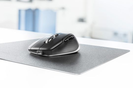 Mit der Cadmouse Wireless von 3Dconnexion steht CAD-Anwendern erstmals eine Desktop-Maus für CAD-Anwendungen als kabellose Version zur Verfügung. Mit der Cadmouse Wireless von 3Dconnexion steht CAD-Anwendern erstmals eine Desktop-Maus für CAD-Anwendungen als kabellose Version zur Verfügung.